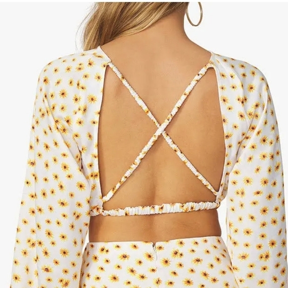 WeWoreWhat Ivory Multi Ditsy Daisies Billow Sleeve Open Back Top, Size Large - Picture 6 of 17